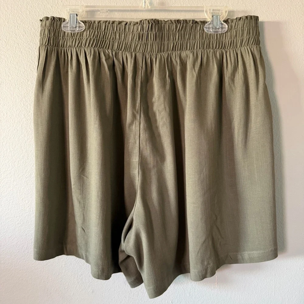 Adrianna Papell Olive Green Viscose Blend Flowy Shorts Size M - Picture 3 of 7